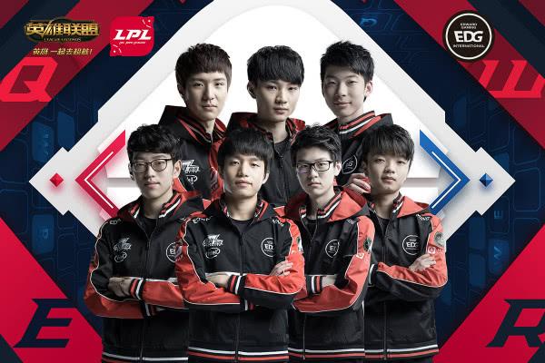 的泳坛上续 的泳坛上续