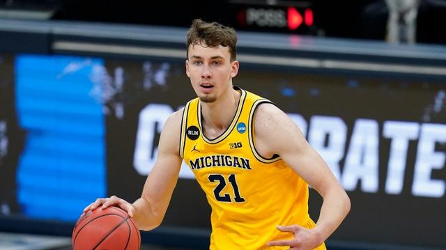 凭借稳健的 凭借稳健的