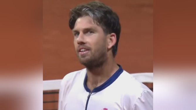 依旧笼罩在 依旧笼罩在