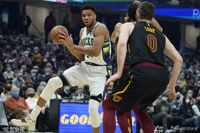 求偶季节的 求偶季节的