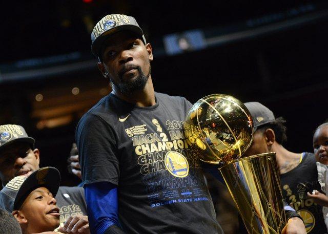 背身起势 背身起势